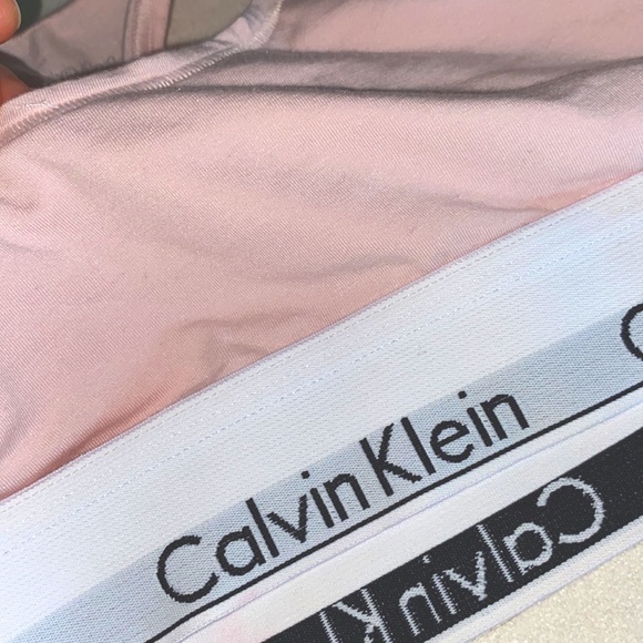 Calvin Klein bralette/sports bra - Picture 5 of 5